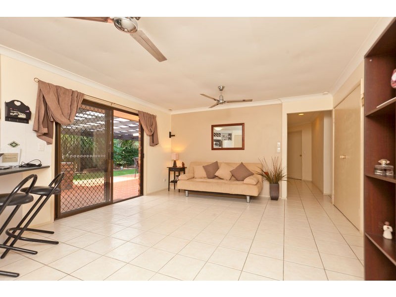 2 Song Place, Birkdale QLD 4159