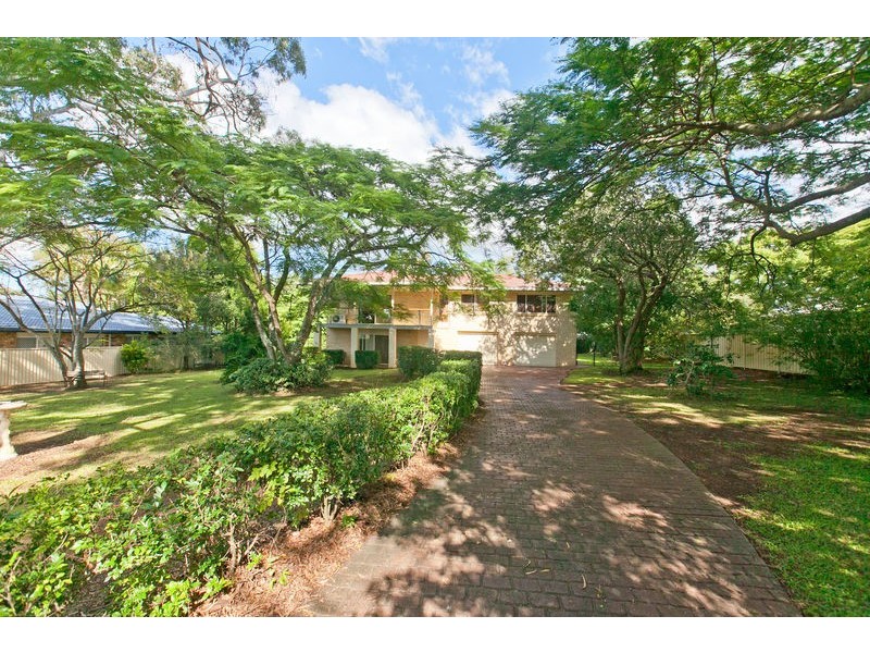 30-32 Sheena Street, Wellington Point QLD 4160