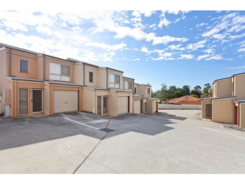 22 High Street, Forest Lake QLD 4078