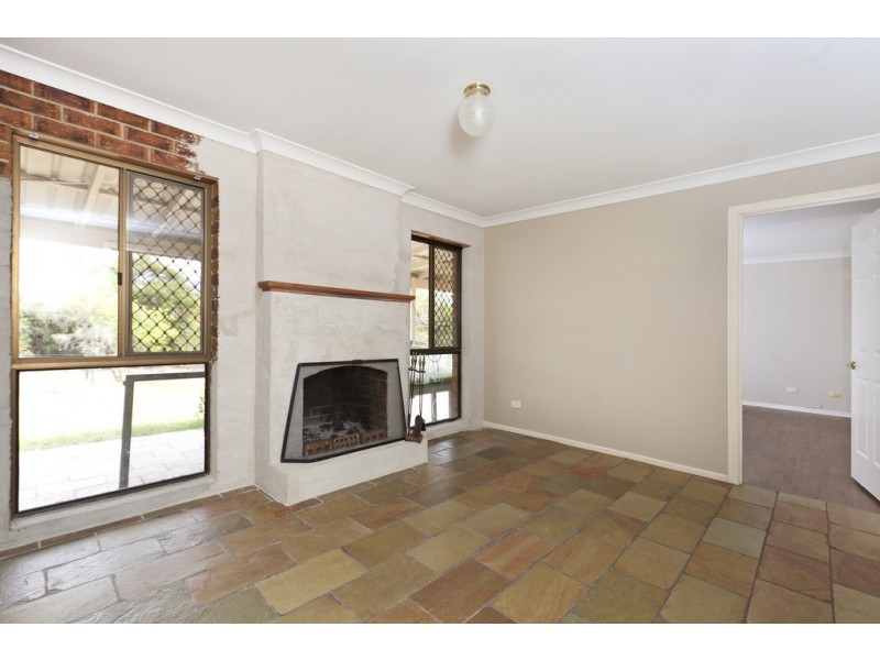 285 Redland Bay Road, Capalaba QLD 4157