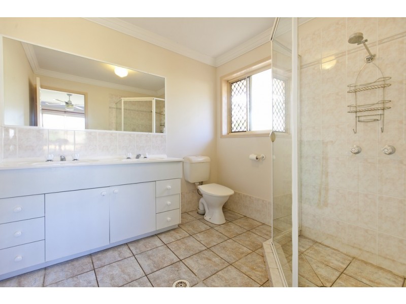 4 Amelia Place, Cleveland QLD 4163