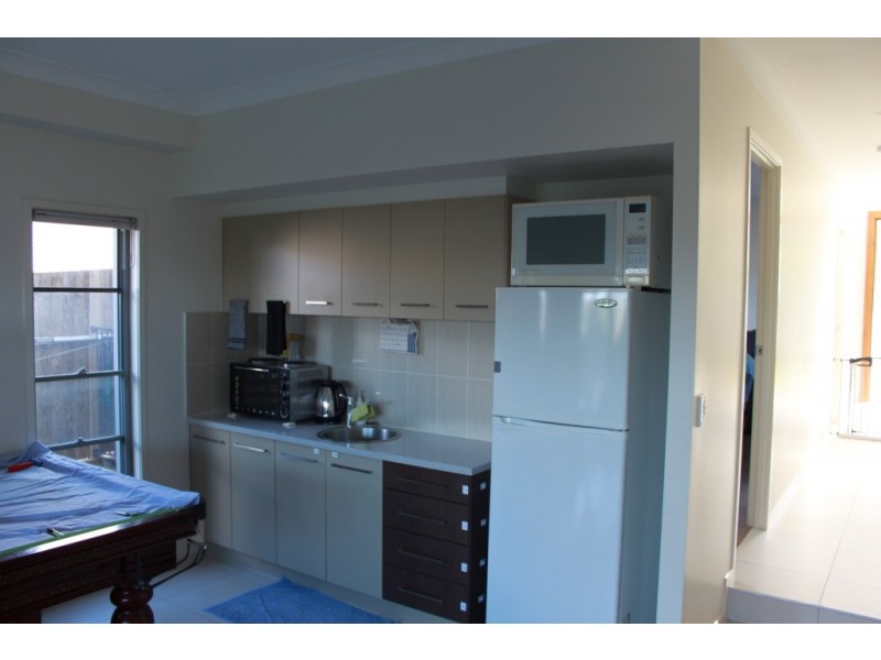 35 Cypress St, Redland Bay QLD 4165