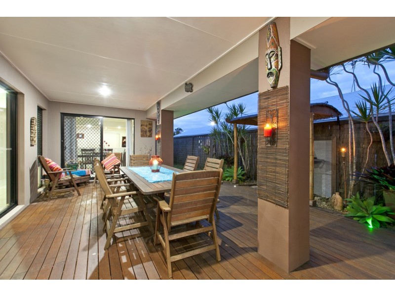 59 Azure Avenue, Redland Bay QLD 4165