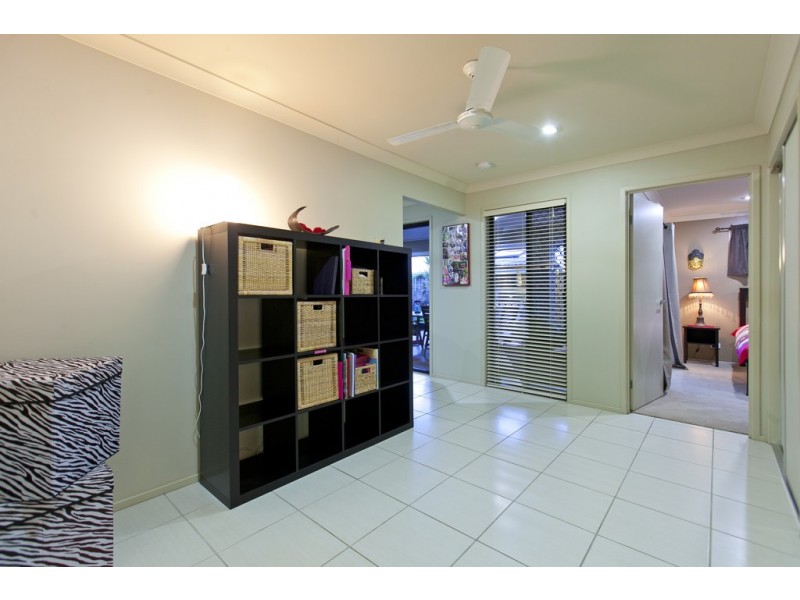 59 Azure Avenue, Redland Bay QLD 4165