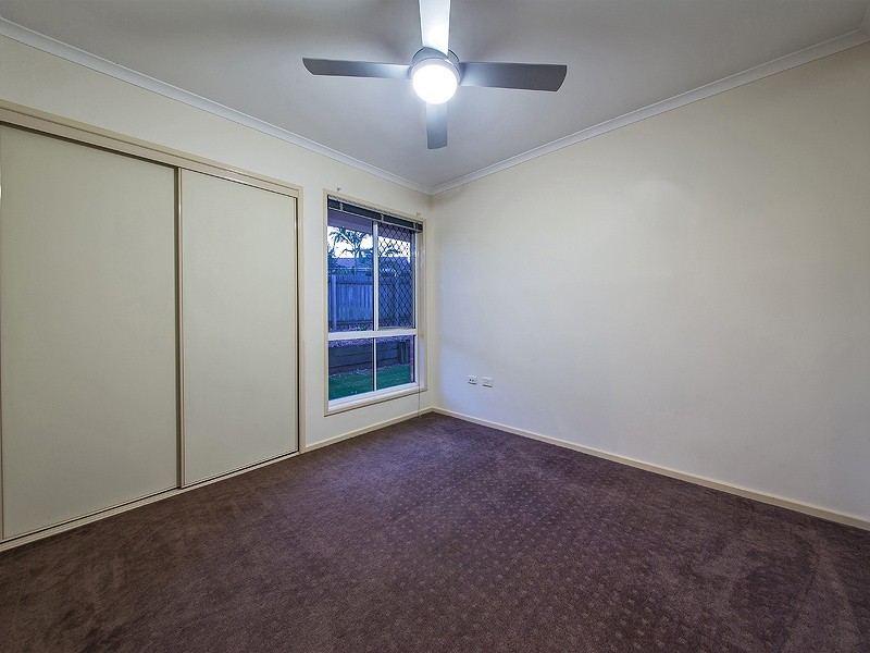 35 Eira Crescent, Edens Landing QLD 4207