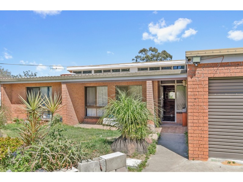 305 Redland Bay Road, Capalaba QLD 4157