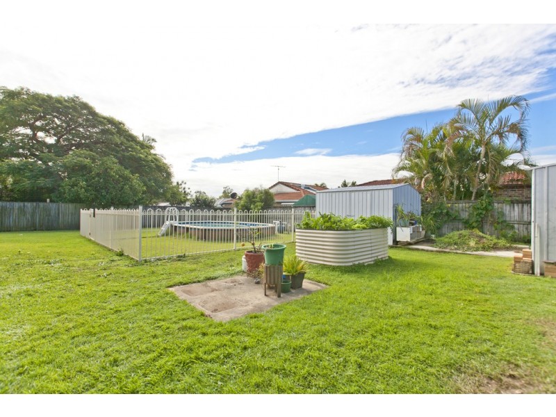 30 Chestnut Crescent, Victoria Point QLD 4165
