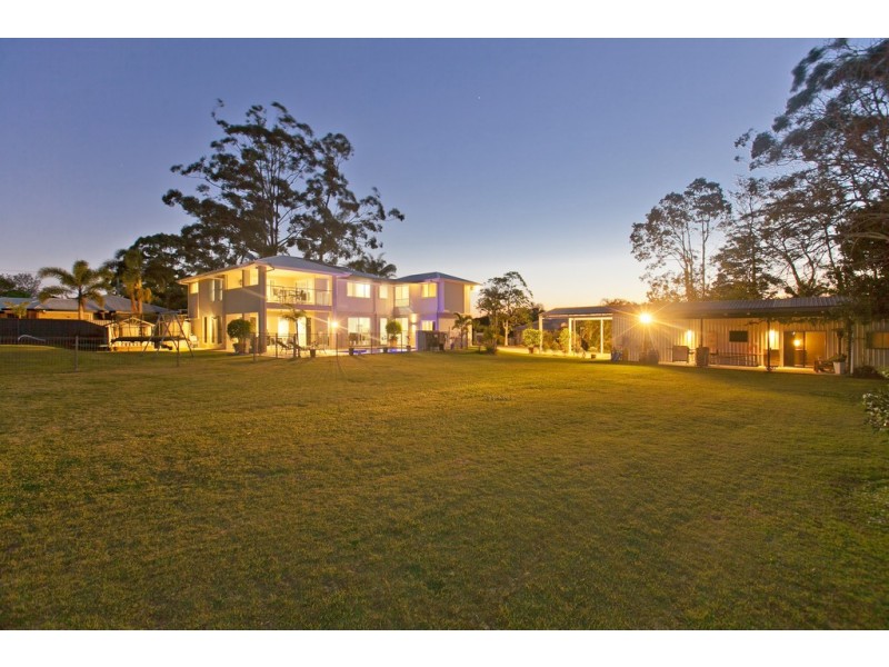 12 Birdwood Road, Birkdale QLD 4159