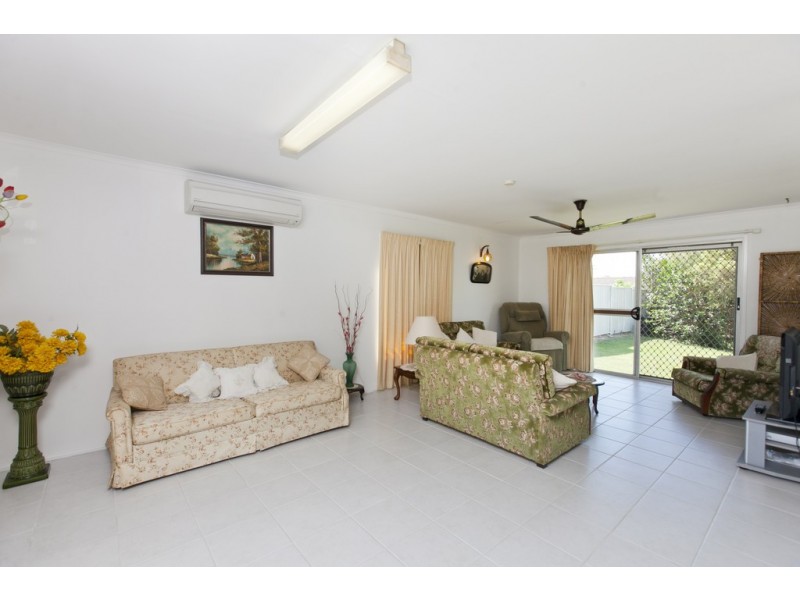 14 Blaxland Street, Capalaba QLD 4157