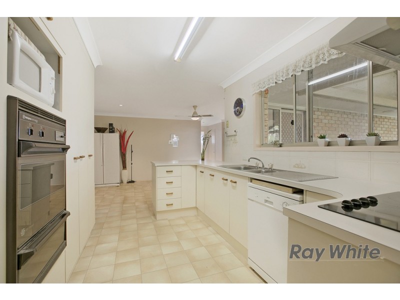 24 Chardonnay Court, Thornlands QLD 4164