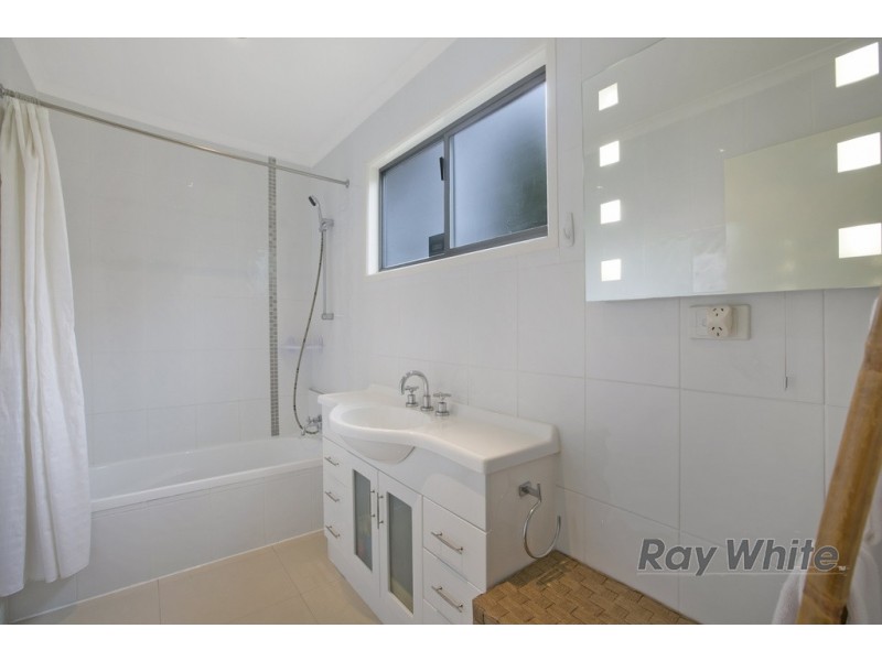 42 Estate Road, Jamboree Heights QLD 4074