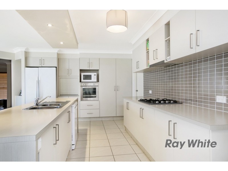 7 Robin Close, Wakerley QLD 4154