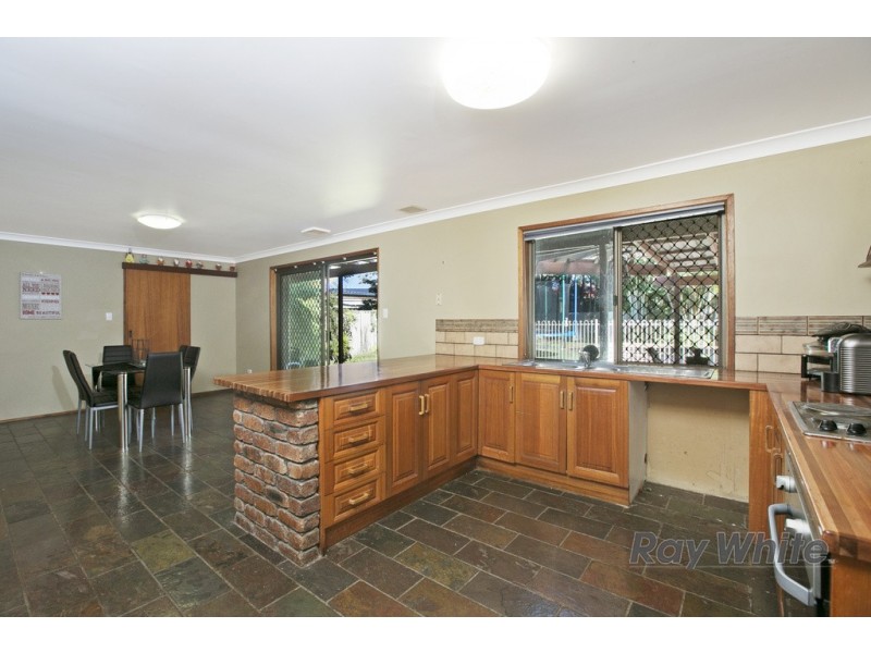 52 Makaha Drive, Birkdale QLD 4159