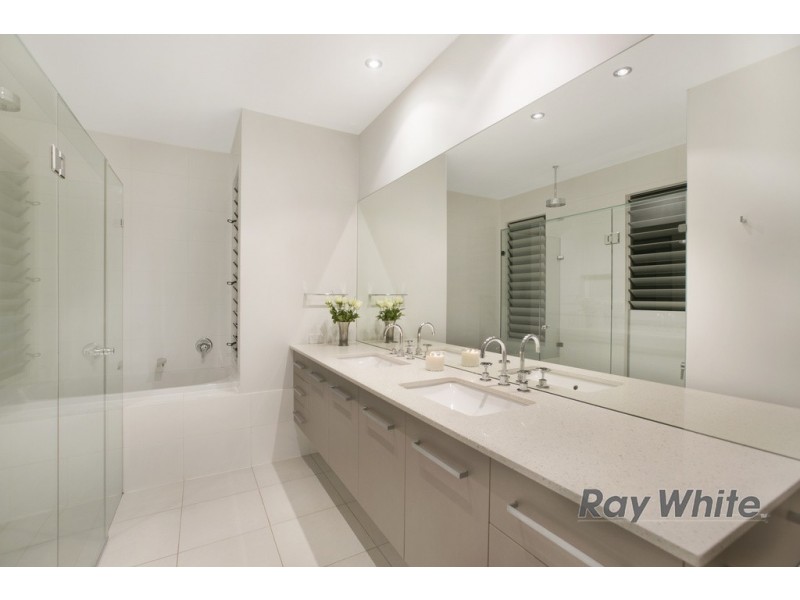 13 Wilson Esplanade, Victoria Point QLD 4165