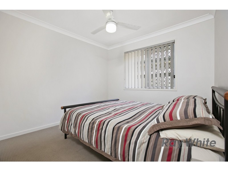 16 Kenilworth Crescent, Waterford QLD 4133