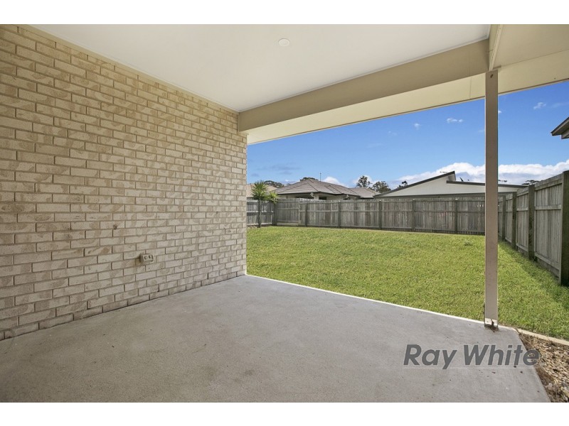 16 Kenilworth Crescent, Waterford QLD 4133