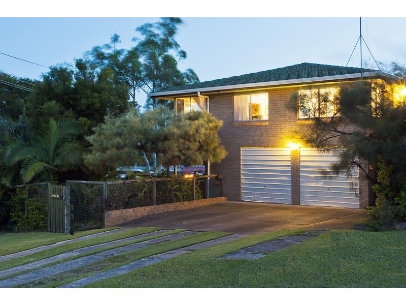 26 Jania Street, Redland Bay QLD 4165