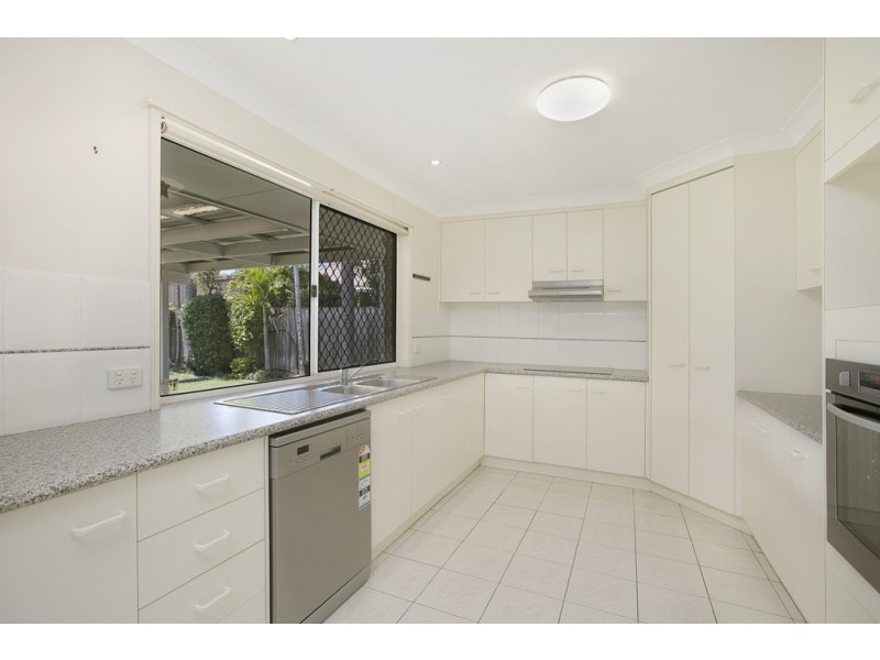 8 Riley Drive, Capalaba QLD 4157