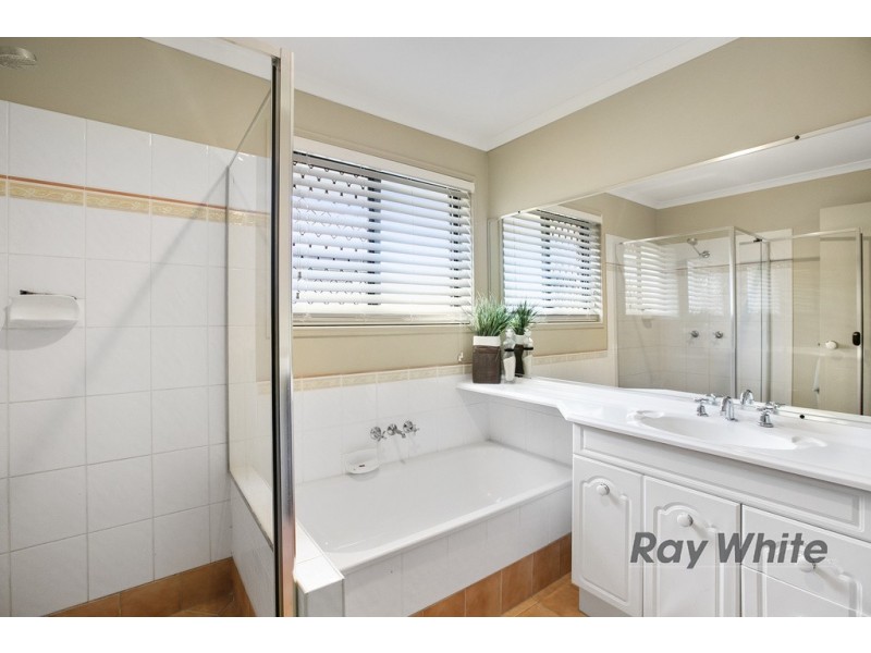 10 Hawkins Place, Thornlands QLD 4164