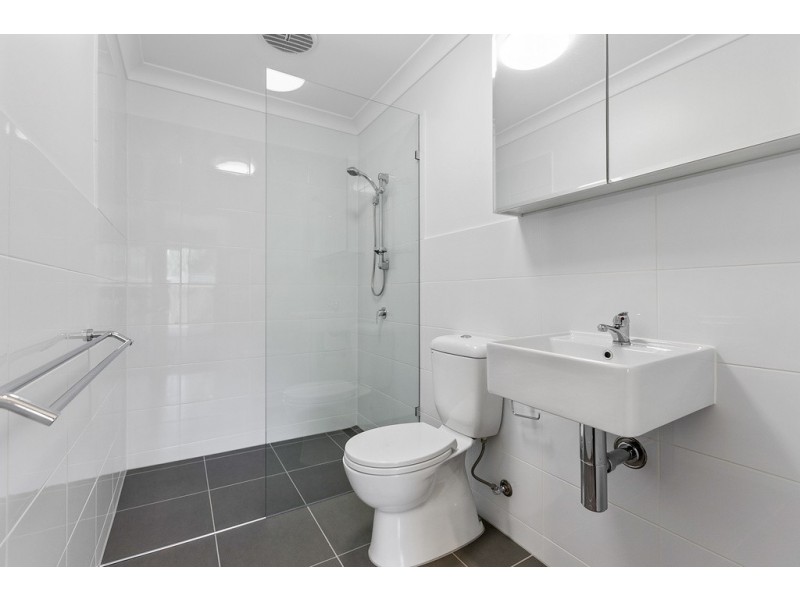 10/27 Pittwin Road North, Capalaba QLD 4157