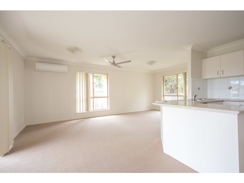 2/4 Woonara Street, Capalaba QLD 4157