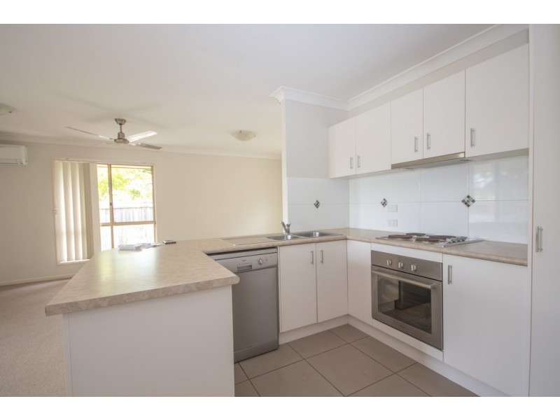 2/4 Woonara Street, Capalaba QLD 4157