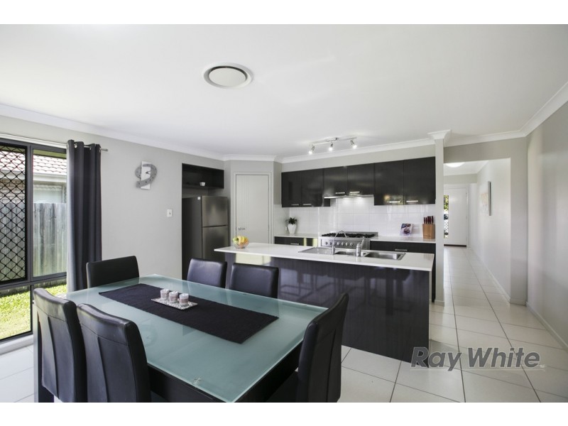 31 Stradbroke Street, Redland Bay QLD 4165