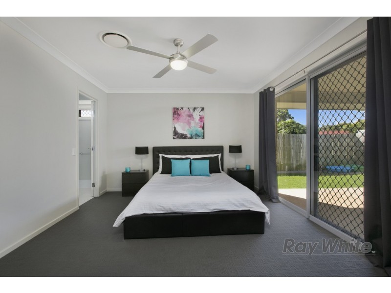 31 Stradbroke Street, Redland Bay QLD 4165
