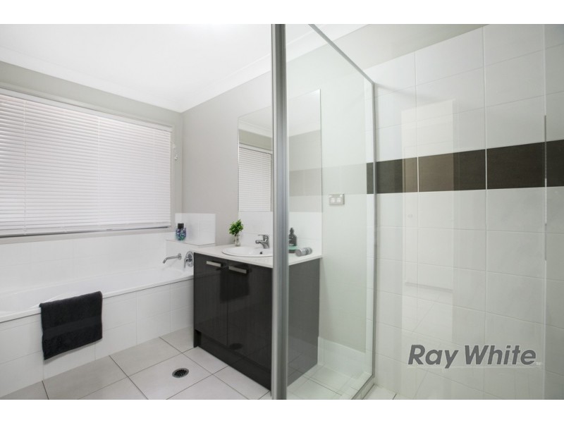 31 Stradbroke Street, Redland Bay QLD 4165