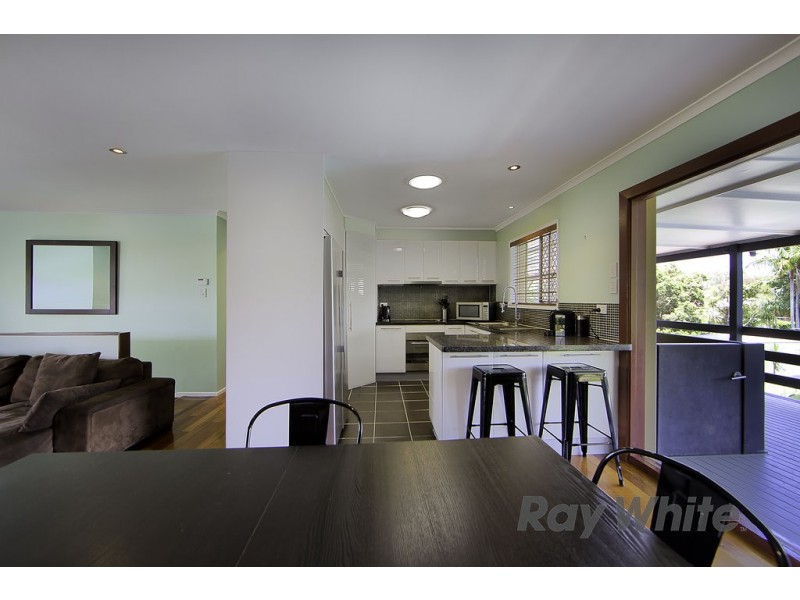 19 Scott Street, Redland Bay QLD 4165