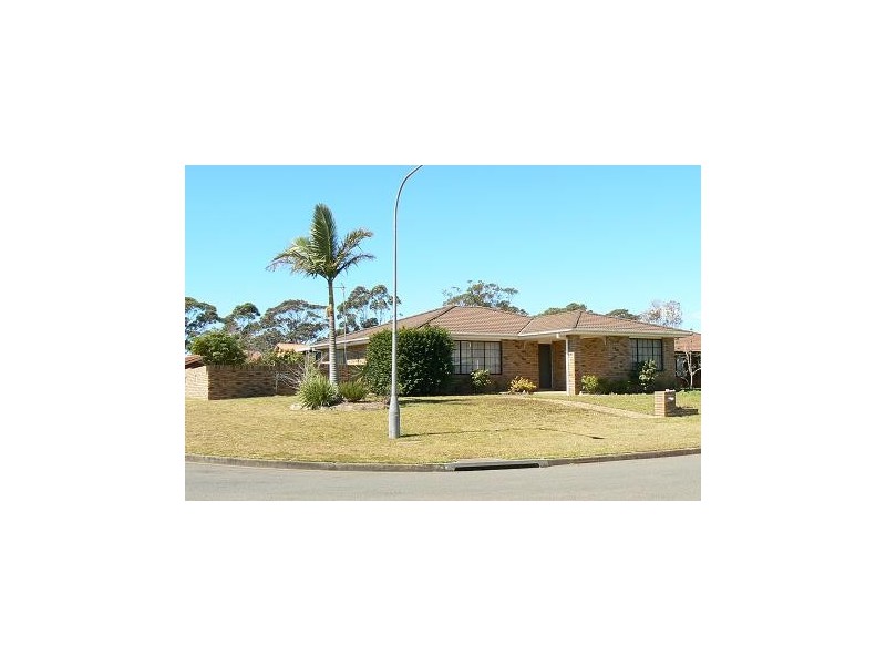 9 Gray Close, Shoalhaven Heads NSW 2535