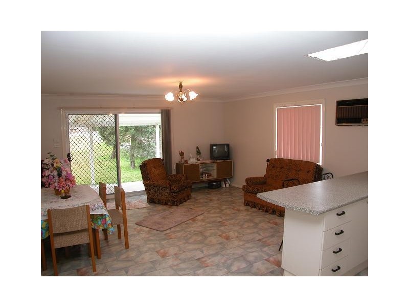 10 Renown Avenue, Shoalhaven Heads NSW 2535