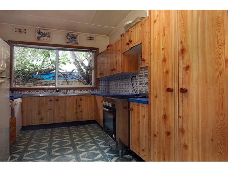 73 River Road, Shoalhaven Heads NSW 2535