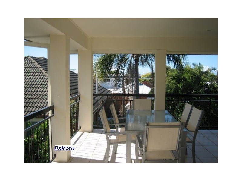 598a oxley, Scarborough QLD 4020