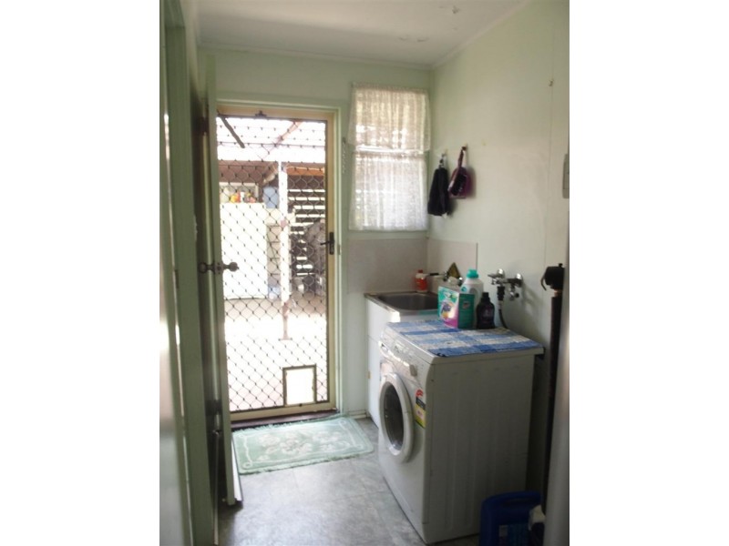 21 Lawless, Blackwater QLD 4717