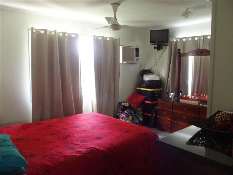 21 Lawless, Blackwater QLD 4717