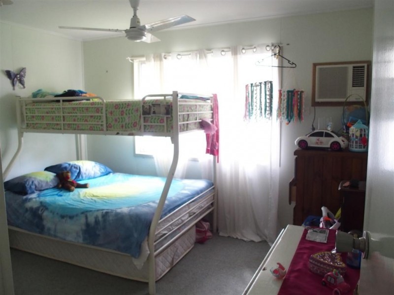 21 Lawless, Blackwater QLD 4717