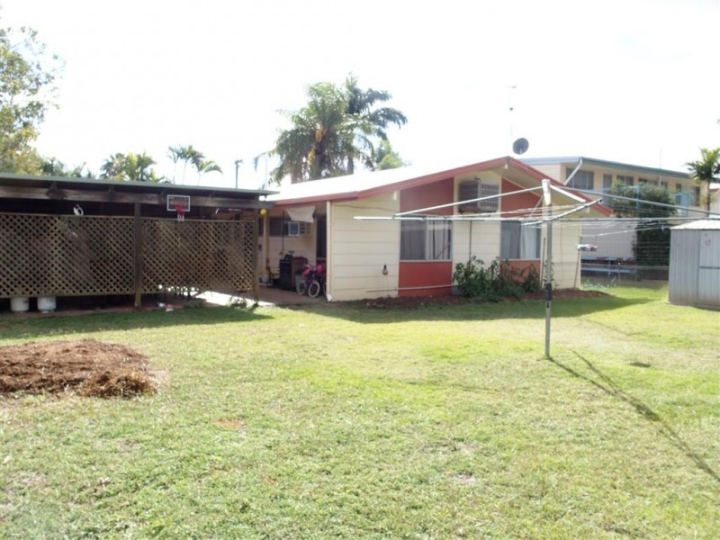 21 Lawless, Blackwater QLD 4717