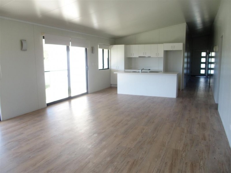 24 Hunter St, Blackwater QLD 4717