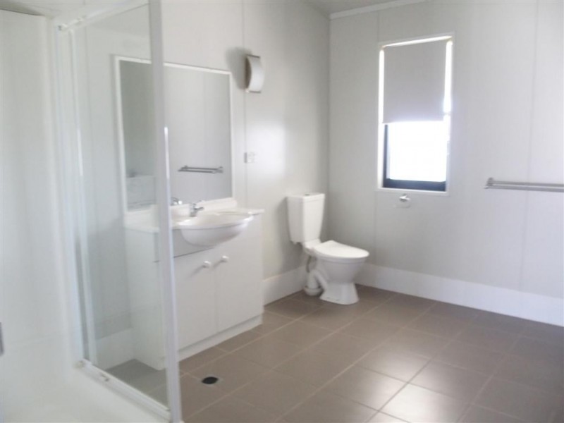 24 Hunter St, Blackwater QLD 4717