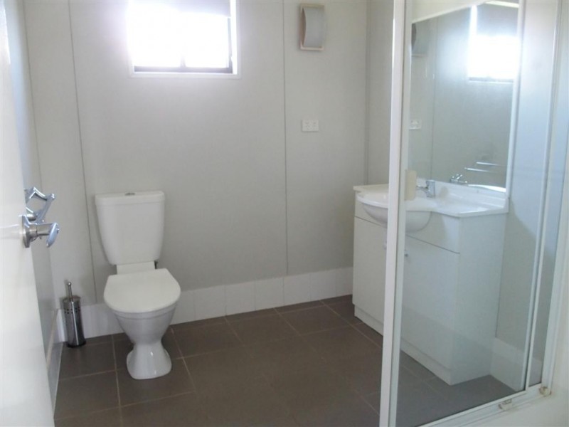 24 Hunter St, Blackwater QLD 4717
