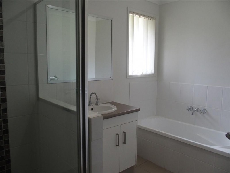 45 Hibiscus Crescent, Blackwater QLD 4717