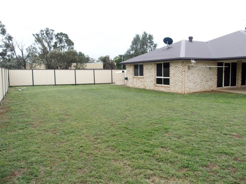 45 Hibiscus Crescent, Blackwater QLD 4717