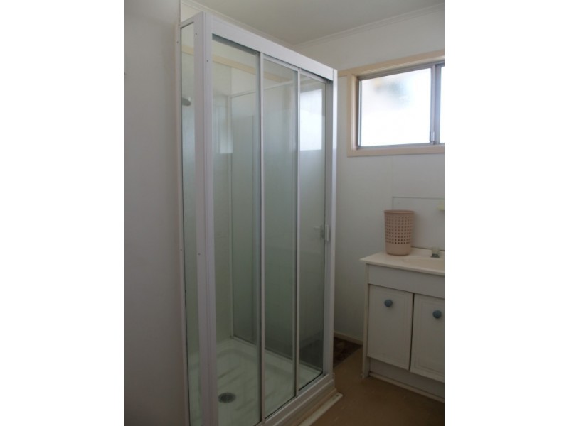 27 Wattle St, Blackwater QLD 4717