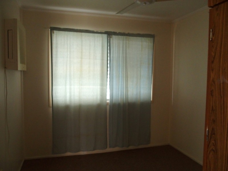 27 Wattle St, Blackwater QLD 4717