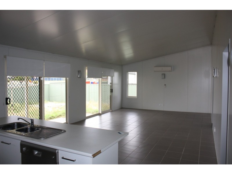 4 Summer Red Court, Blackwater QLD 4717