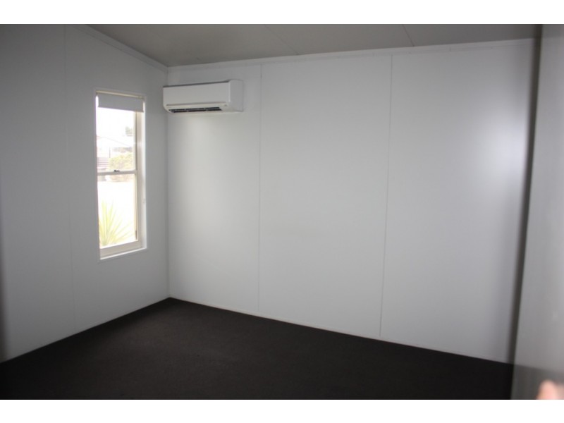 4 Summer Red Court, Blackwater QLD 4717