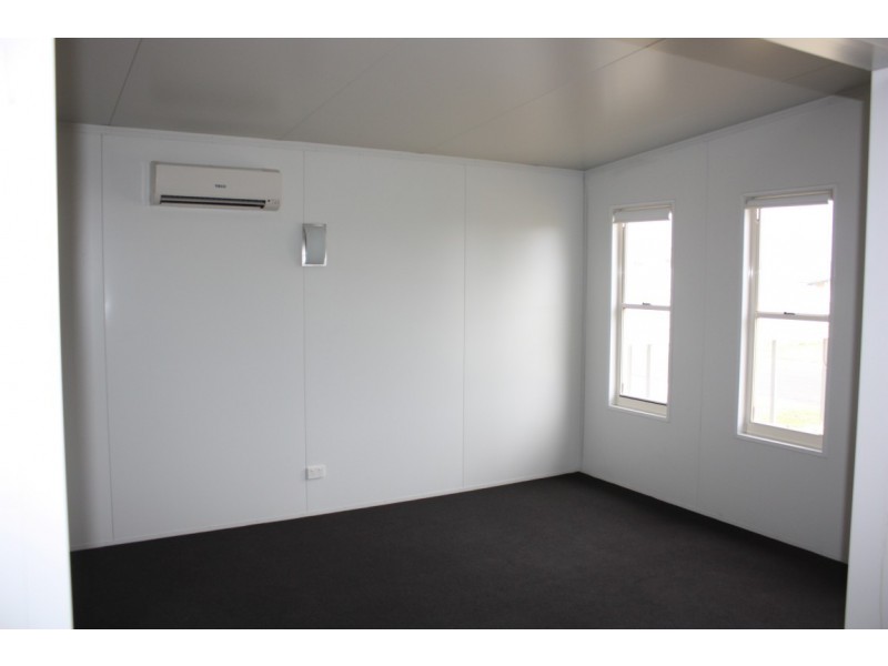 4 Summer Red Court, Blackwater QLD 4717