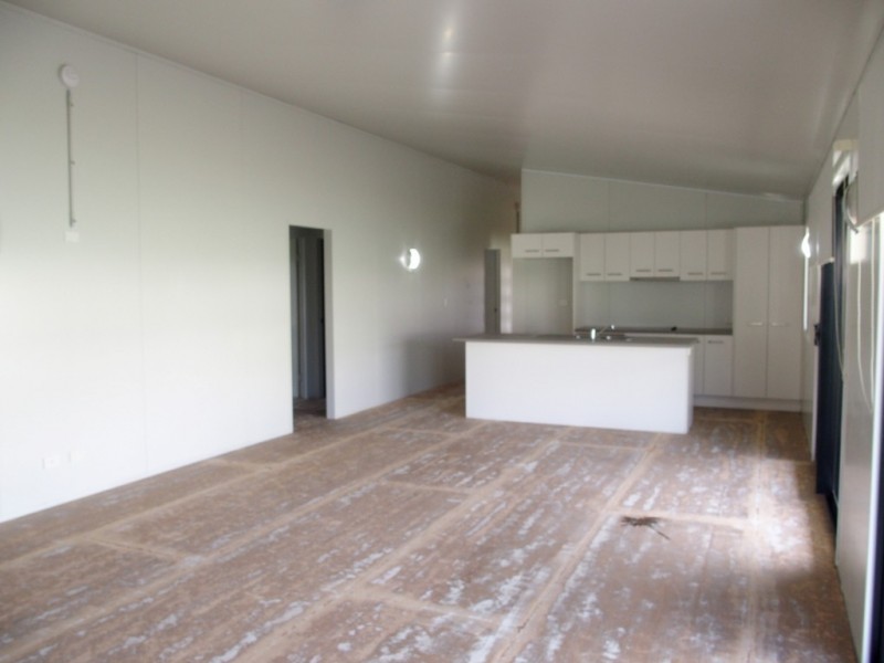 14 Summer Red Court, Blackwater QLD 4717