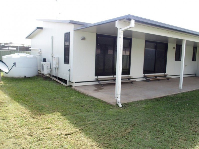 14 Summer Red Court, Blackwater QLD 4717